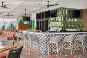 FLLLW_24_Luna_Patio_Bar_393
