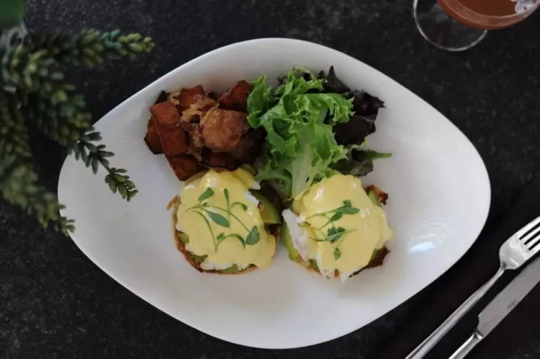 eggs-benedict