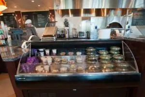 restaurants-bars-v863562-41-1600