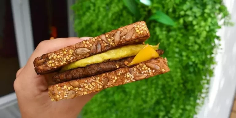 sobe-vegan-sandwich-900x450